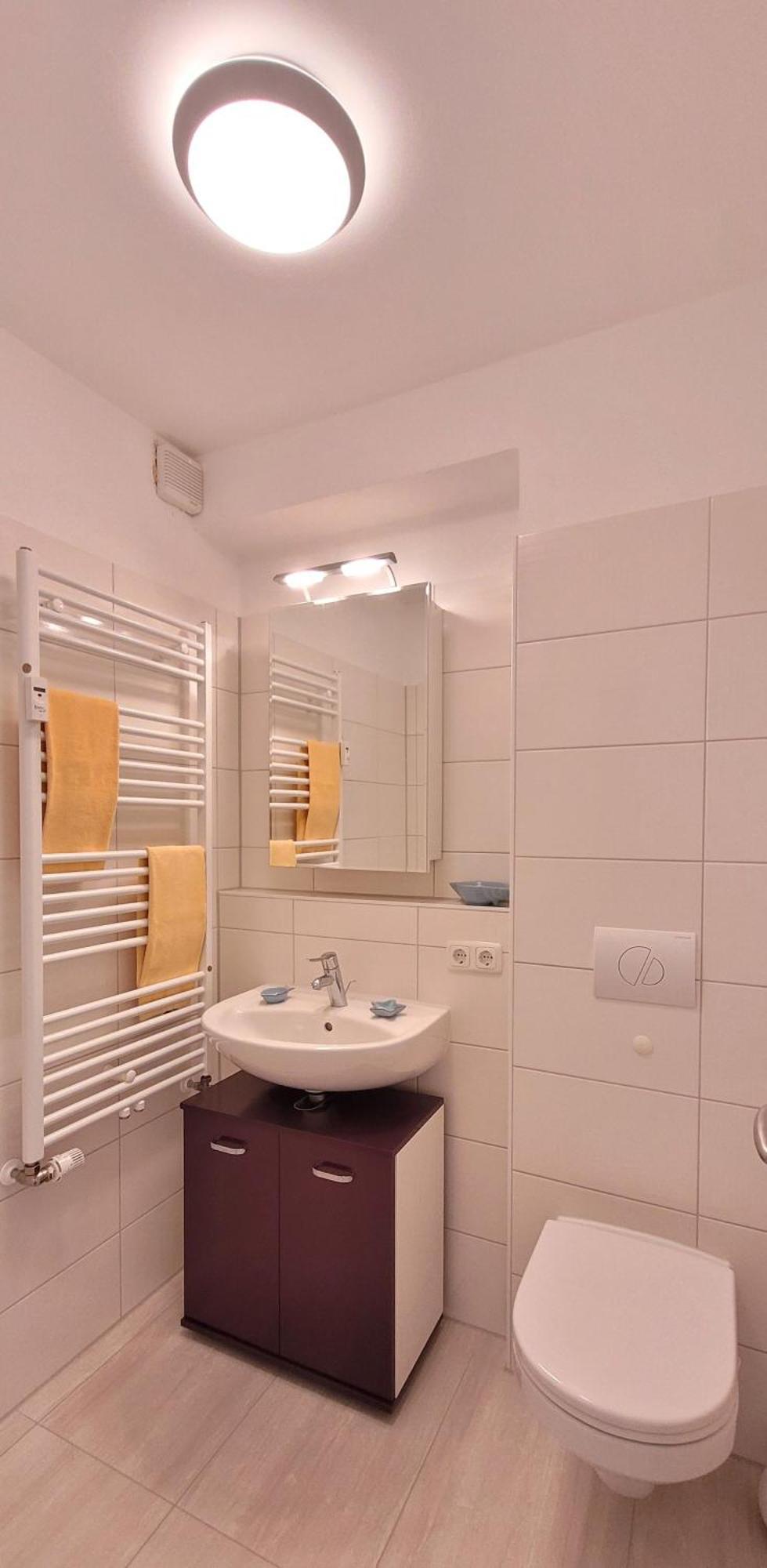 Warnemünde Strandnest 24350 *